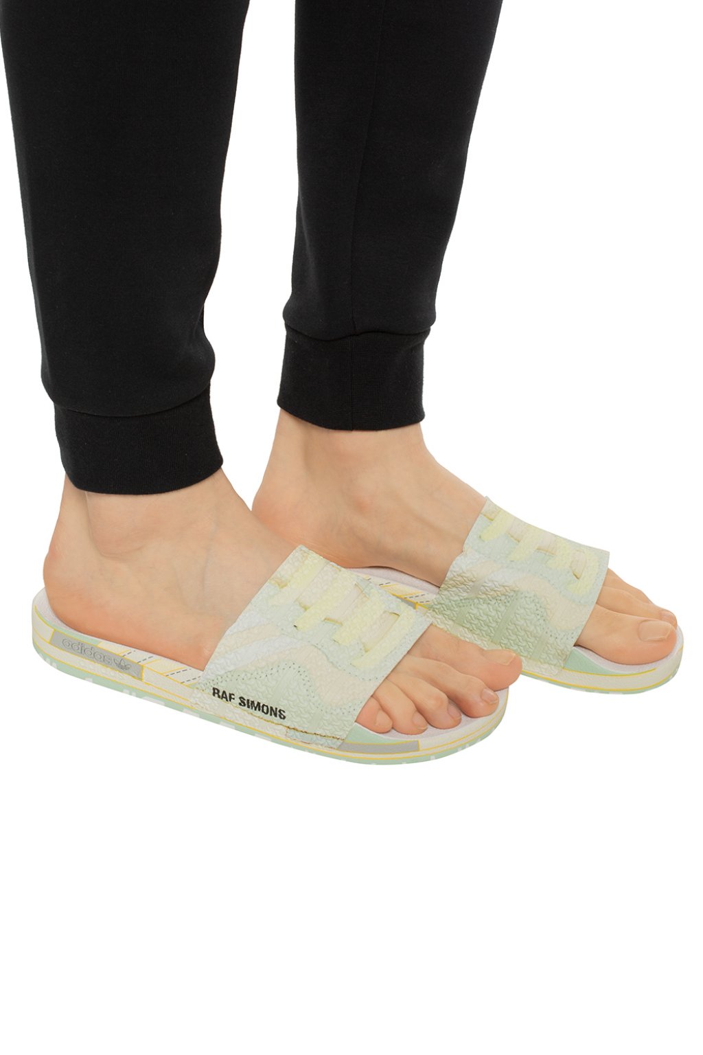 Raf simons hot sale adidas adilette